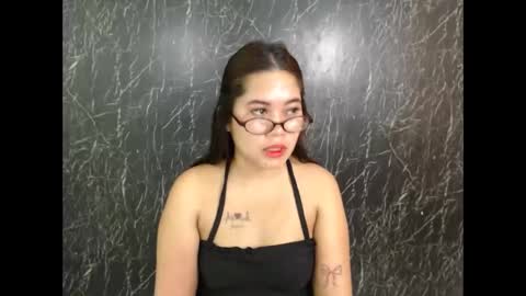Snapshot of ur_prettychelsie18 chatting on May 6, 6:24 pm ur_prettychelsie18 online show from May 6, 6:24 pm