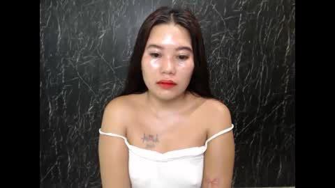 Snapshot of ur_prettychelsie18 chatting on May 12, 8:06 pm ur_prettychelsie18 online show from May 12, 8:06 pm