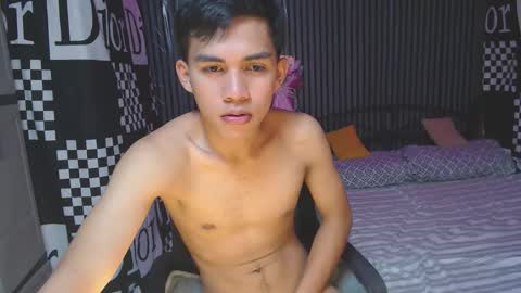 ur_shan21 online show from April 18, 4:27 am