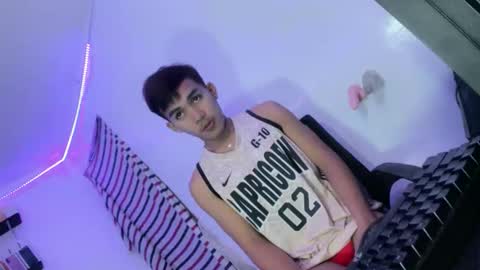 ur_shan21 online show from May 19, 6:58 pm