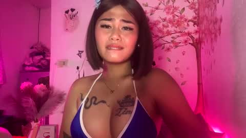 HelloIm  Girly online show from April 11, 9:08 pm