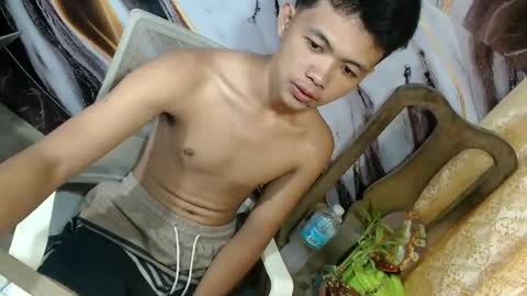 Snapshot of urasian_bbboyxxx chatting on July 13, 10:56 pm urasian_bbboyxxx online show from July 13, 10:56 pm