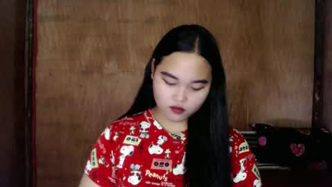 Snapshot of urasian_hotchix69 chatting on December 4, 4:43 am Lycah online show from December 4, 4:43 am