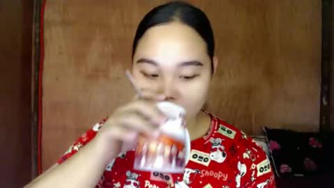 Snapshot of urasian_hotchix69 chatting on December 7, 7:05 am Lycah online show from December 7, 7:05 am