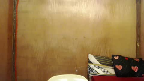 Snapshot of urasian_hotchix69 chatting on December 12, 7:04 pm Lycah online show from December 12, 7:04 pm
