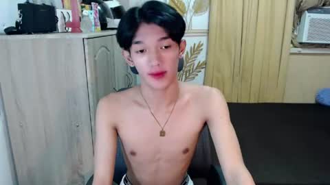 Snapshot of urasian_john20 chatting on July 8, 11:26 am urasian_john20 online show from July 8, 11:26 am