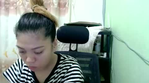 Snapshot of urasian_joy chatting on December 20, 10:00 am urasian_joy online show from December 20, 10:00 am