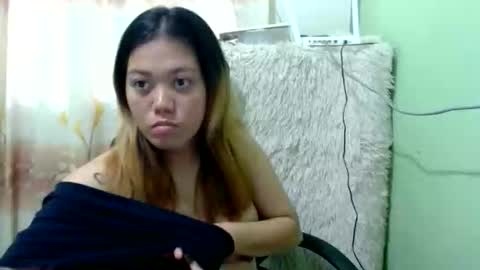 Snapshot of urasian_joy chatting on January 19, 7:56 am urasian_joy online show from January 19, 7:56 am