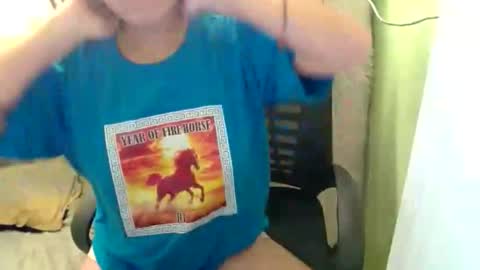 Snapshot of urasian_joy chatting on February 1, 11:36 pm urasian_joy online show from February 1, 11:36 pm