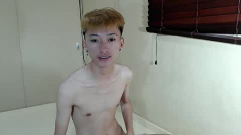 urasian_ladyboyxxx online show from May 4, 8:05 pm
