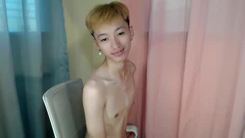 urasian_ladyboyxxx online show from May 6, 5:46 am
