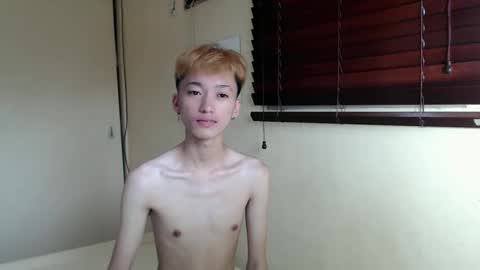 urasian_ladyboyxxx online show from May 11, 7:14 am