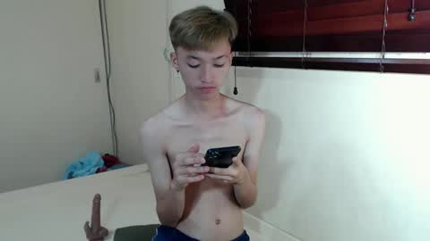 urasian_ladyboyxxx online show from May 16, 10:41 pm