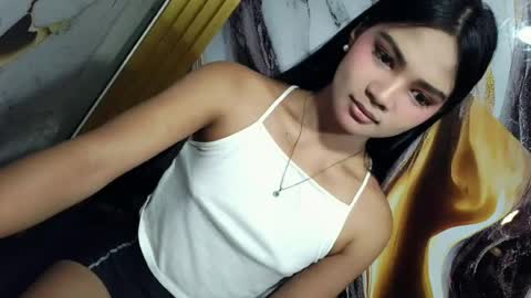 urasian_latinaxxx online show from July 7, 11:20 pm