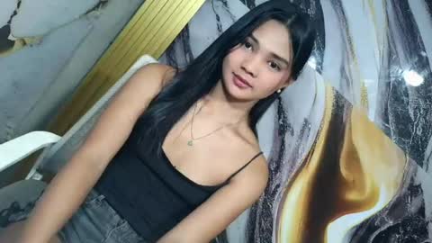 urasian_latinaxxx online show from July 14, 2:05 am