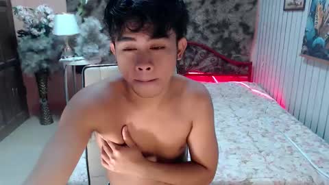 HI WE ARE NATHANIEL AND SEV online show from January 10, 11:34 am