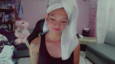 NEWRA  ALLISON online show from February 12, 11:07 am