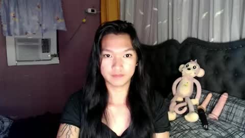 NEWRA  ALLISON online show from February 16, 12:29 am