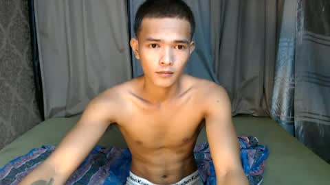 Snapshot of urasian_rey chatting on June 26, 10:30 am urasian_rey online show from June 26, 10:30 am