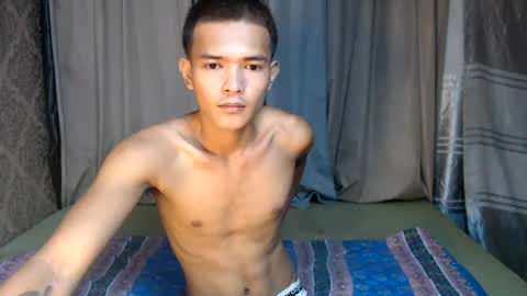 Snapshot of urasian_rey chatting on June 29, 10:26 am urasian_rey online show from June 29, 10:26 am