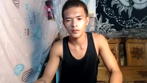 Snapshot of urasian_rey chatting on July 12, 12:40 pm urasian_rey online show from July 12, 12:40 pm