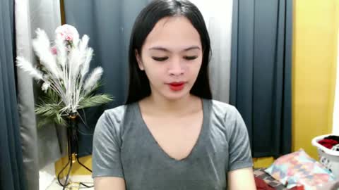 urasiancumgirl_ online show from June 24, 4:17 pm