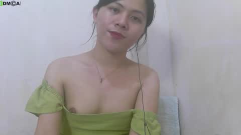 Snapshot of urasianlover69x chatting on December 9, 10:11 am rai online show from December 9, 10:11 am