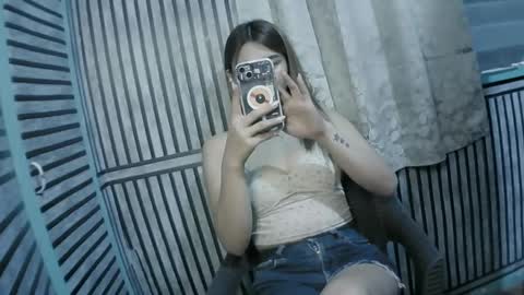 Snapshot of urasianmikayxx chatting on January 16, 11:48 am urasianmikayxx online show from January 16, 11:48 am