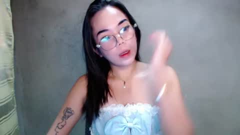 Snapshot of urbabydollx16 chatting on June 28, 1:17 pm urbabydollx16 online show from June 28, 1:17 pm