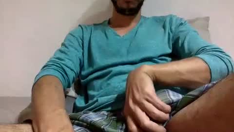 Snapshot of urbestbigdick chatting on February 5, 3:13 am urbestbigdick online show from February 5, 3:13 am