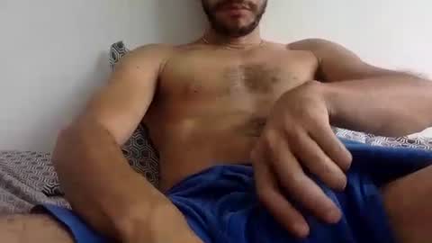 Snapshot of urbestbigdick chatting on October 7, 9:01 pm urbestbigdick online show from October 7, 9:01 pm