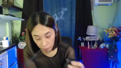Snapshot of urcrushnextdoor_ chatting on December 11, 5:26 pm urcrushnextdoor_ online show from December 11, 5:26 pm