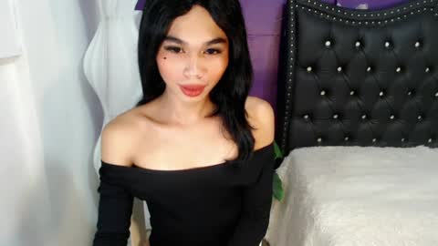 Snapshot of urcumcandymuse_ chatting on July 3, 1:28 pm CALL ME TINE online show from July 3, 1:28 pm