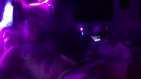 Snapshot of urdaddy875867 chatting on November 4, 1:48 am urdaddy875867 online show from November 4, 1:48 am