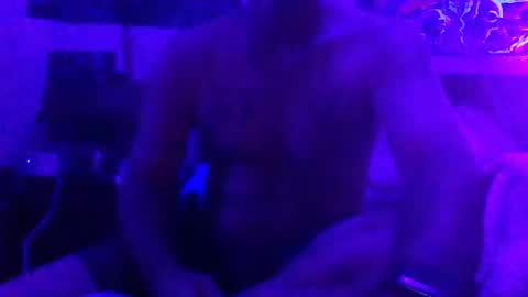 urdaddy875867 online show from April 12, 10:48 pm