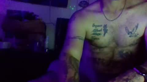 Snapshot of urdaddy875867 chatting on April 27, 1:36 am urdaddy875867 online show from April 27, 1:36 am