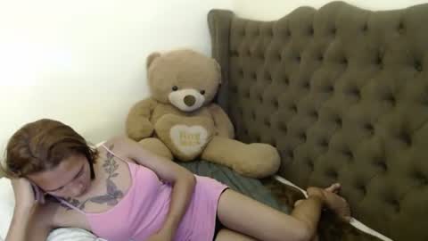 Sweetacyl online show from June 21, 1:03 pm