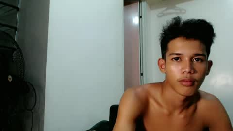 urdreamboy_clarin online show from June 12, 3:22 pm