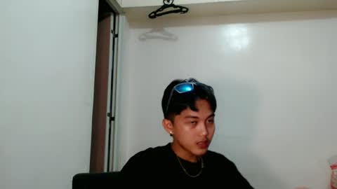 Snapshot of urdreamboy_prince chatting on June 15, 7:54 am urdreamboy_prince online show from June 15, 7:54 am