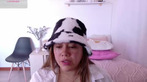 Mia Miller online show from January 18, 3:16 pm