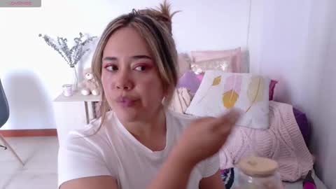 Mia Miller online show from February 13, 8:38 pm