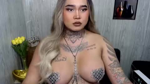 Maxxie online show from June 28, 4:07 am