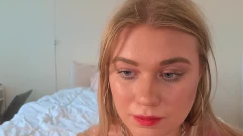 Snapshot of urfavcollegegirl chatting on February 20, 12:08 am Maryia Kay online show from February 20, 12:08 am