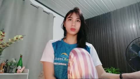 urfave_bbgirl online show from March 16, 6:34 pm