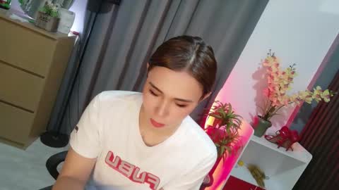 Snapshot of urfave_bbgirl chatting on May 7, 11:59 am urfave_bbgirl online show from May 7, 11:59 am
