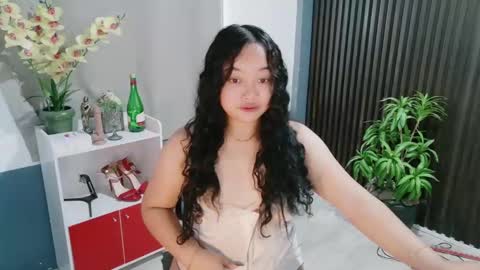 Scarlet online show from December 19, 2:18 am