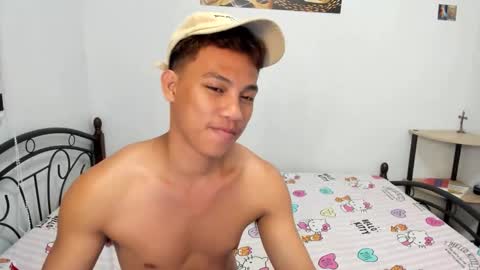 urfucker_vinz online show from June 4, 11:55 pm