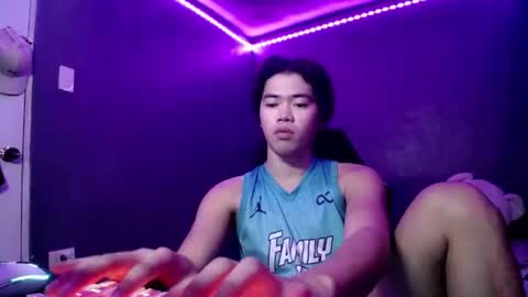 Snapshot of urfuckinghighness chatting on October 19, 2:45 am ask me online show from October 19, 2:45 am