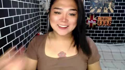 Snapshot of urgirl_dimple chatting on September 17, 7:54 am Dimple online show from September 17, 7:54 am