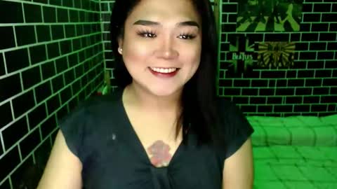 Snapshot of urgirl_dimple chatting on September 19, 7:43 am Dimple online show from September 19, 7:43 am